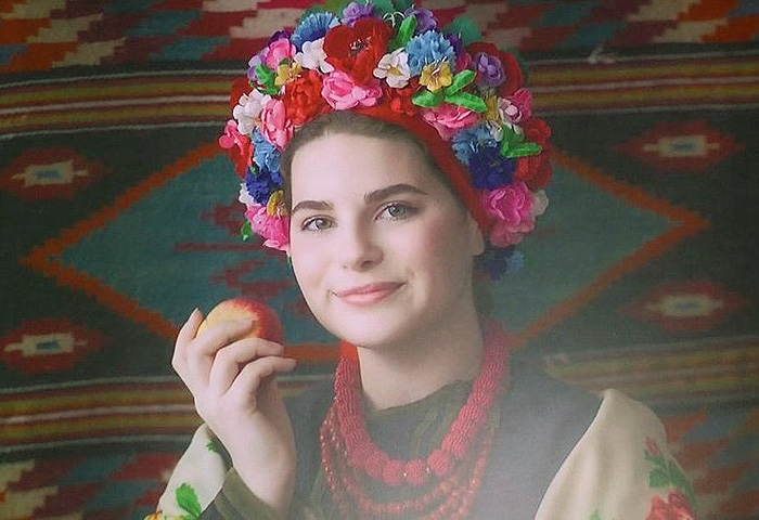 В якості моделей виступили студентки коледжу культури та мистецтв